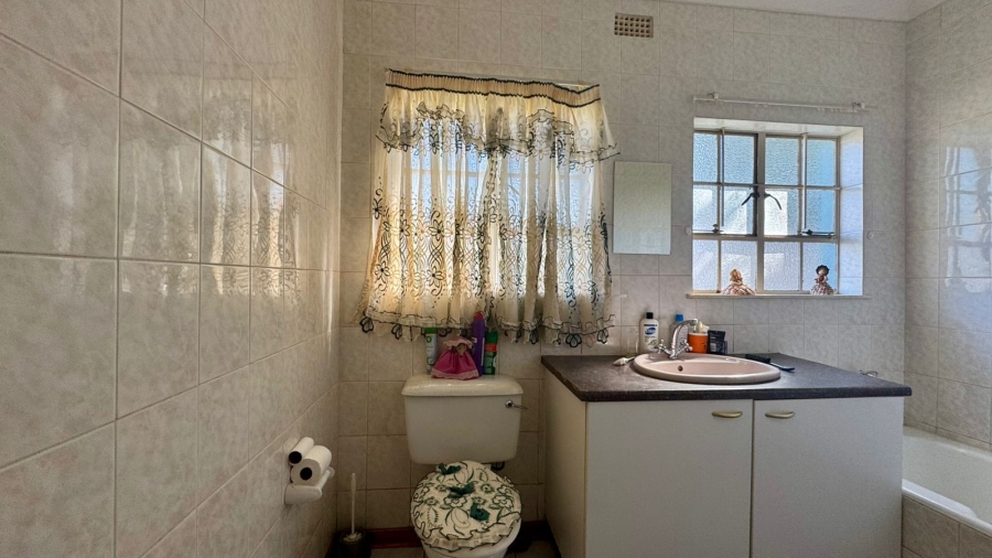 4 Bedroom Property for Sale in El Toro Park Northern Cape